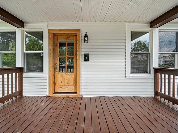 3rd image of 6452 McCune Ave