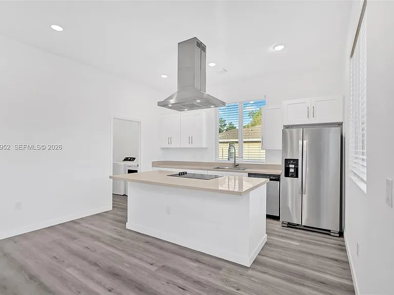719 Little Rock St E — Photo 18