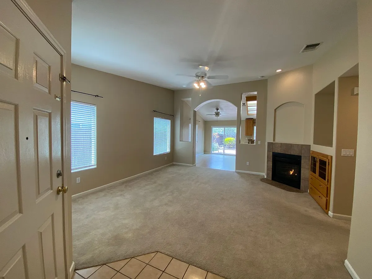 Building Photo - 9958 Tarzo Way