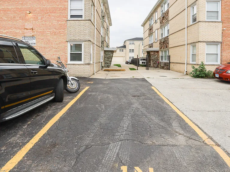 8614 W Berwyn Ave #2S — Photo 13