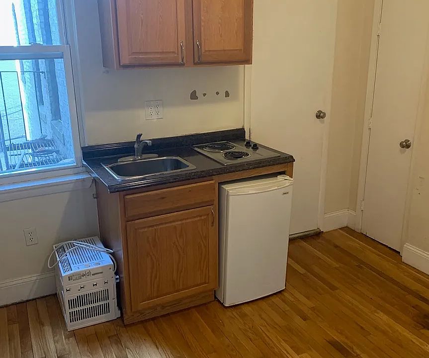 2nd image of 51 S Huntington Ave APT 202