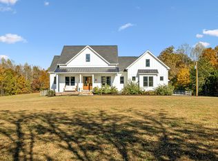 890 Hackberry Ln, Nunnelly, TN 37137