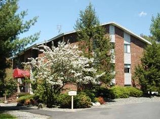 13 Fuller Rd #7, Foxboro, MA 02035