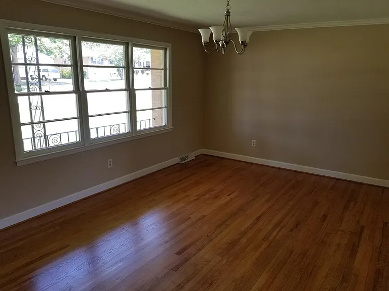 102 Woodfield Dr — Photo 12