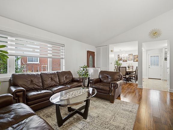 5th image of 7006 W Carol Ave