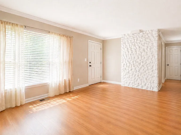 4606 Timothy Way — Photo 3