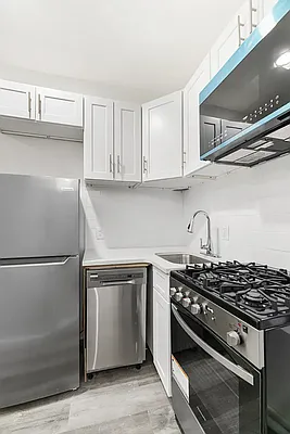 Rented by REAL New York | media 6