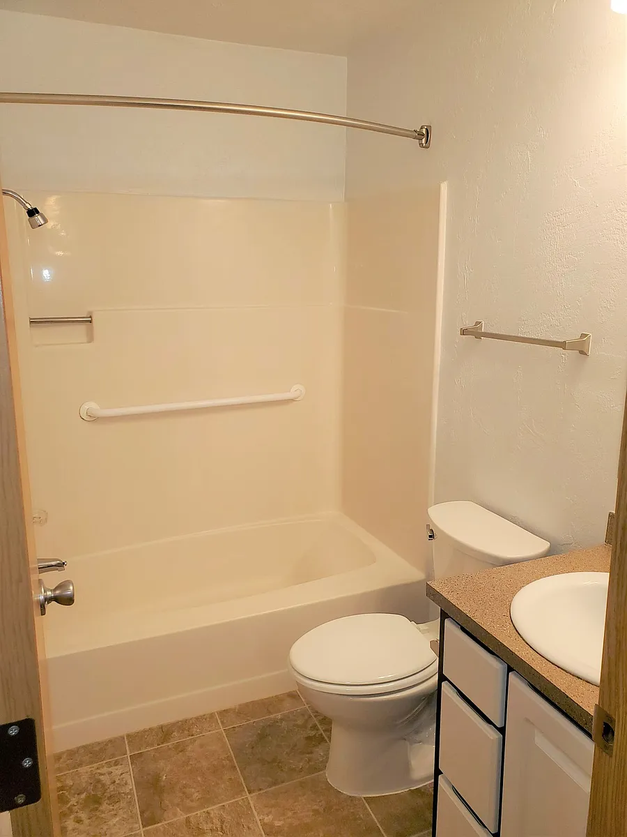 Building Photo - 11575 SW 135th Ave #40