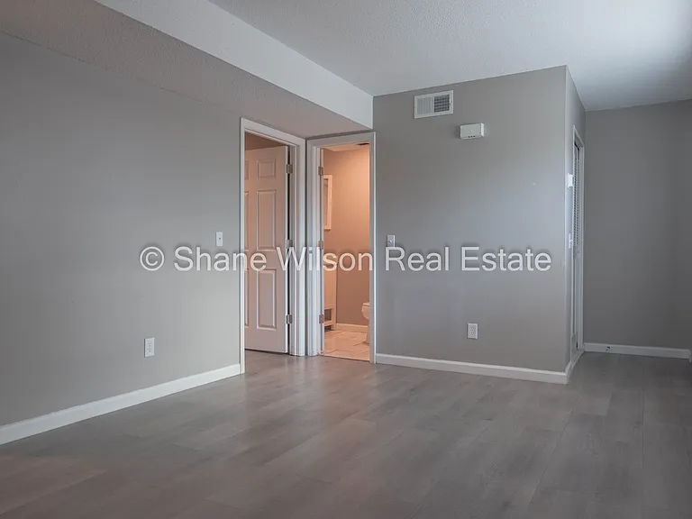 7609 Holiday Hills Dr #105 — Photo 12