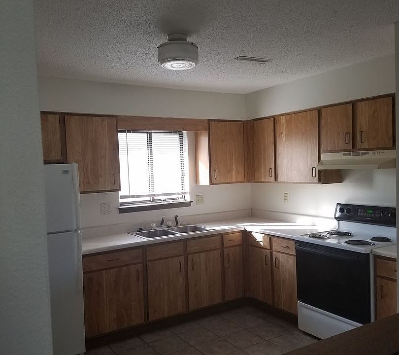 2nd image of 4621 Vasey Ave APT 03
