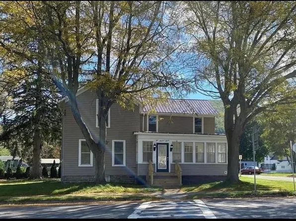 111 Greenwood St, Canisteo, NY 14823