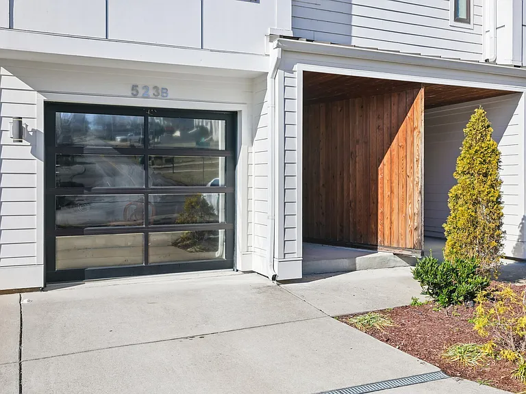 523B Weakley Ave — Photo 17