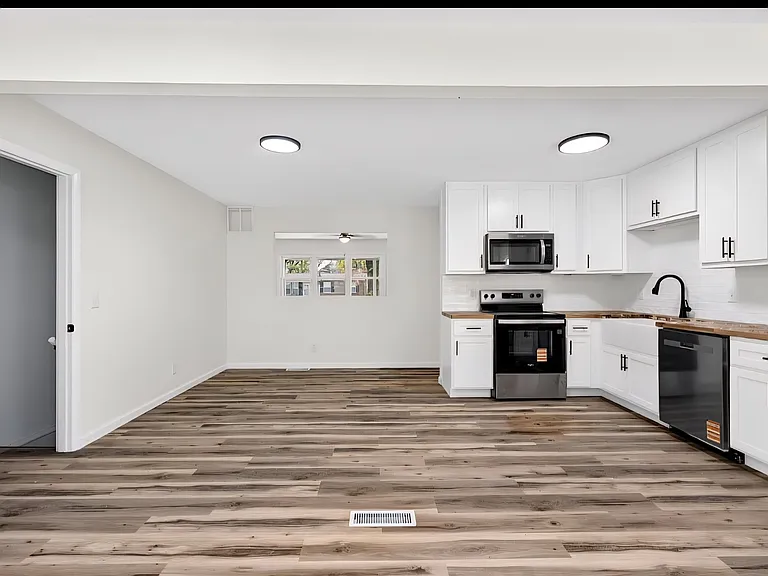 127 Yankee Dr — Photo 9