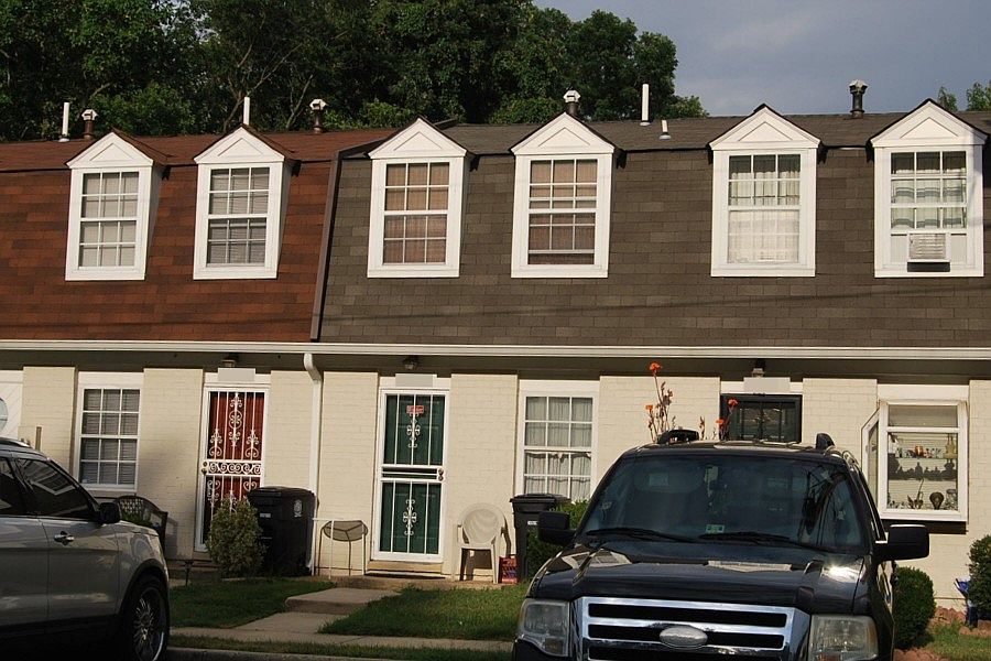 2nd image of 1767 Dutch Village Dr