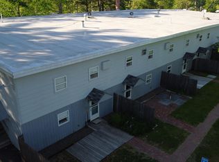 100 Strawberry Ave, Lewiston, ME 04240