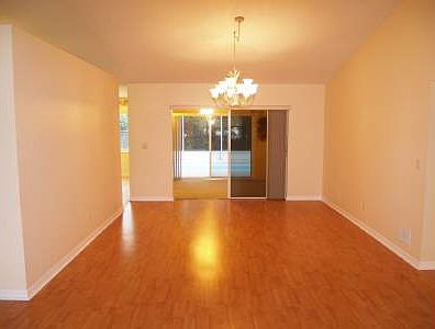 3rd image of 220 Anna Maria Way NE