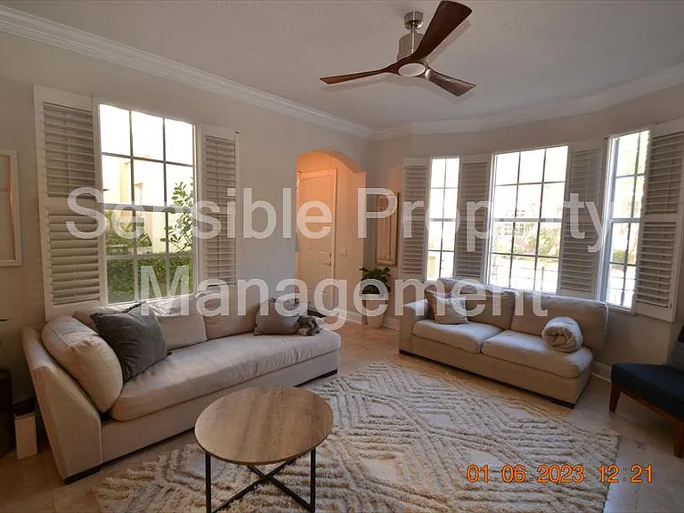 2405 Victoria Gardens Ln — Photo 14