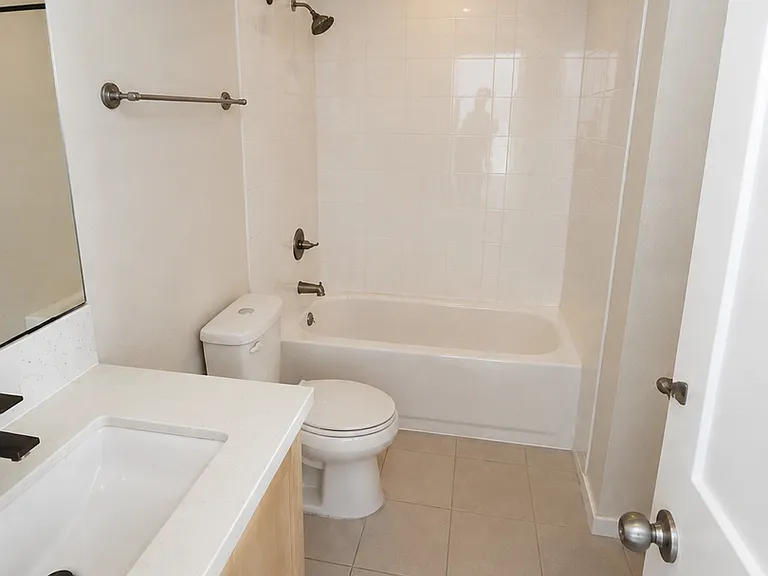 Southland Apartments — Photo 25