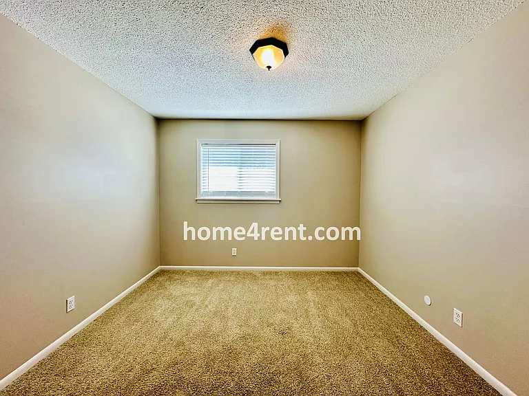 9559 Outlook Dr — Photo 16