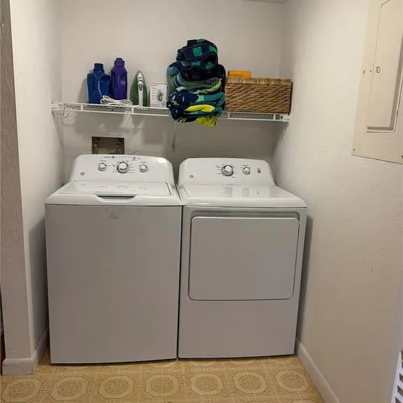 576 Retreat Dr #201 — Photo 31