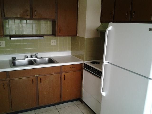 1st image of 712 Cedar Dr APT 2
