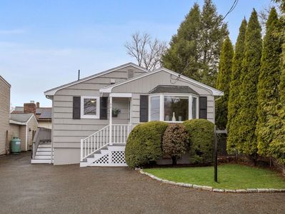 88 Lakeview Ter, Waltham, MA, 02451