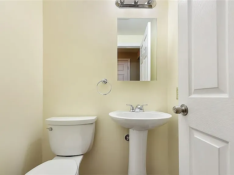 806 Countryside Dr — Photo 22