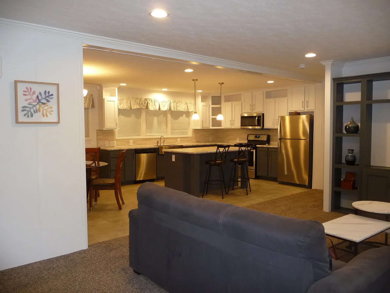 3 bed, 1352 sqft, $2,300 — Photo 3