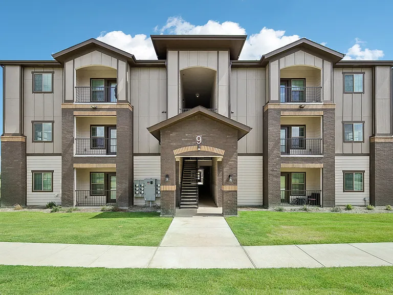 Azora Ranch Apartments — Photo 33