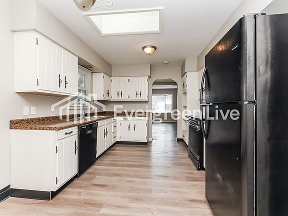 4th image of 303 Meyer Ave