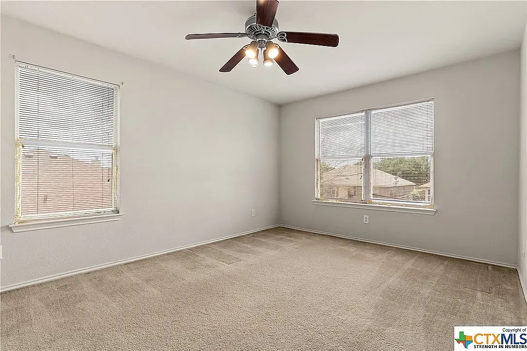 3 bed, 1992 sqft, $1,650 — Photo 3