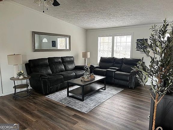 5th image of 135 Southshore Rd