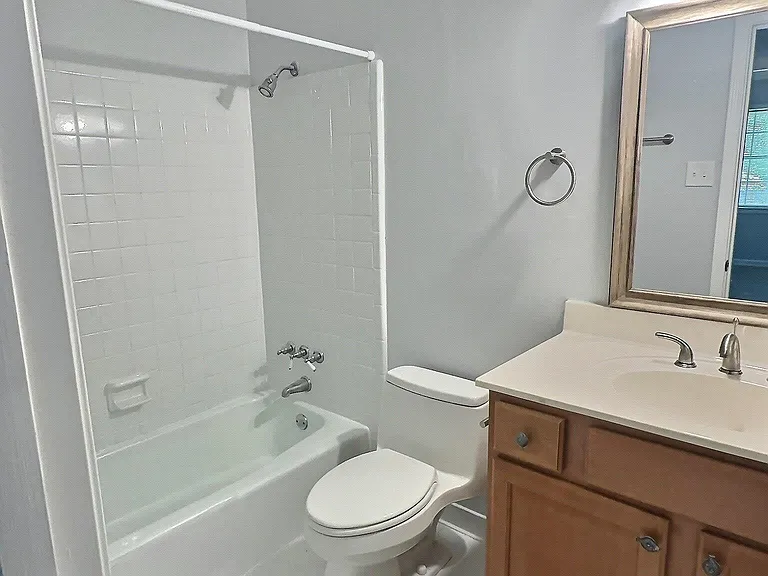 1562 Holly Hill Dr — Photo 16