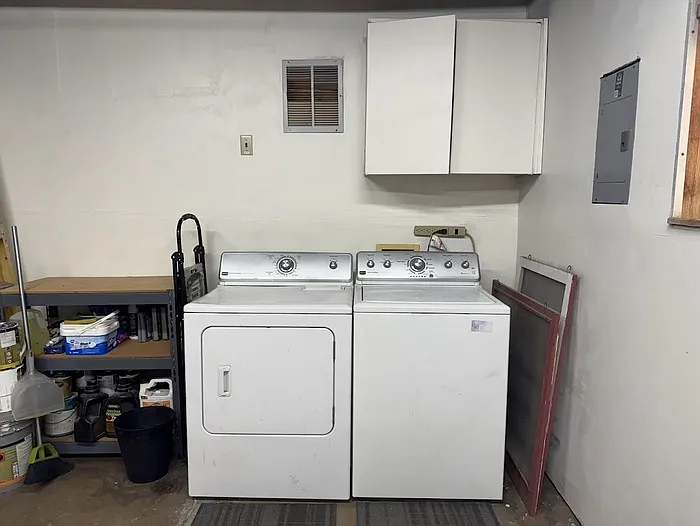 1445 E Flower St — Photo 20