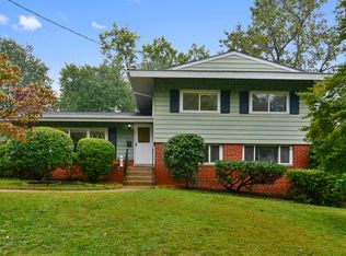 823 Arrington Dr, Silver Spring, MD 20901