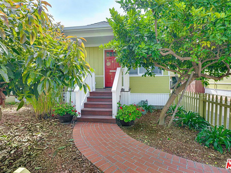 1st image of 228 Bicknell Ave