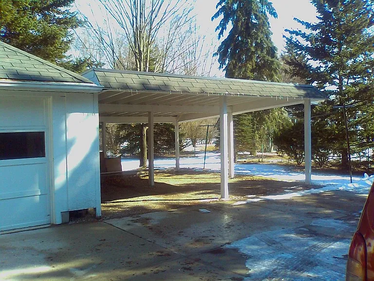 1020 E Bennett Ave #A — Photo 3