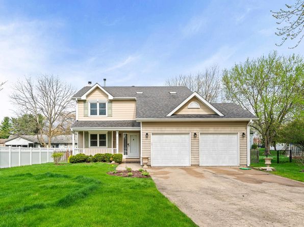 631 Louise Dr, Hinckley, IL 60520