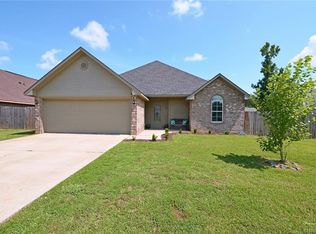 420 Cross Dr, Haughton, LA 71037