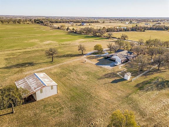 3rd image of 1433 County Road 2788