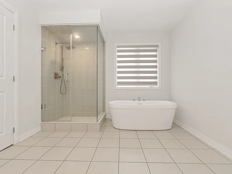1372 Harrington St #1372 HARRINGTON ST — Photo 17