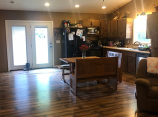 147 Flat Rock Rd, Breeding, KY 42715