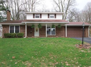 19 Clover Dr, Belleville, IL