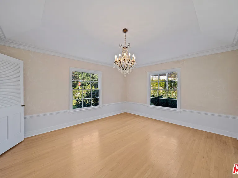 109 Homewood Rd — Photo 12