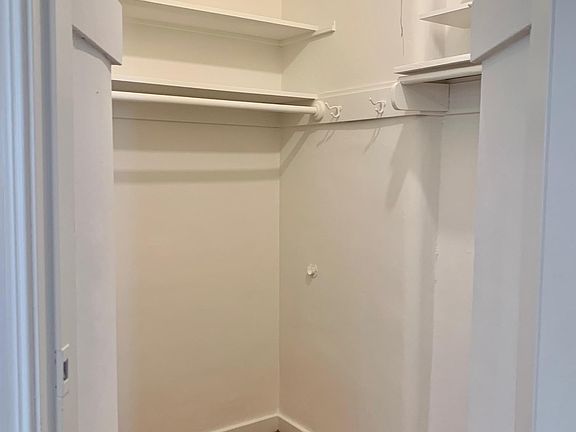 4th image of 2070 Pacific Ave APT 202