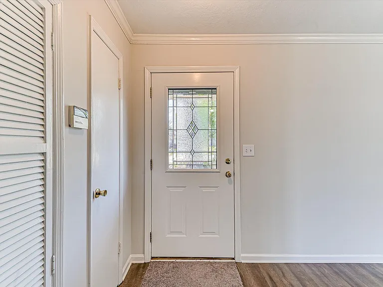 4116 Melrose Dr — Photo 5