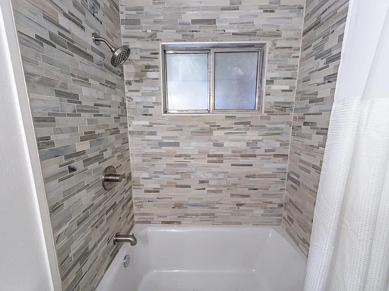 2708 Armstrong Ave #A — Photo 6