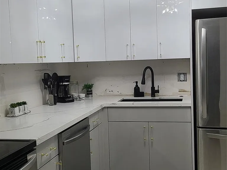 2500 Parkview Dr #802 — Photo 8