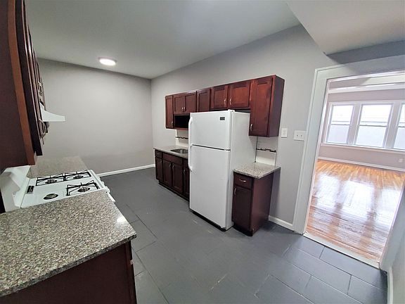 5th image of 12-14 Canfield St #2