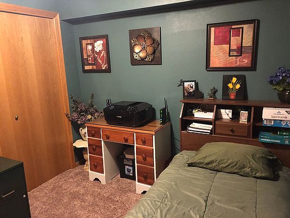 Downstairs bedroom 